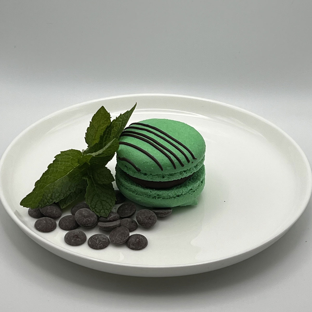 Mint Choc Macaron