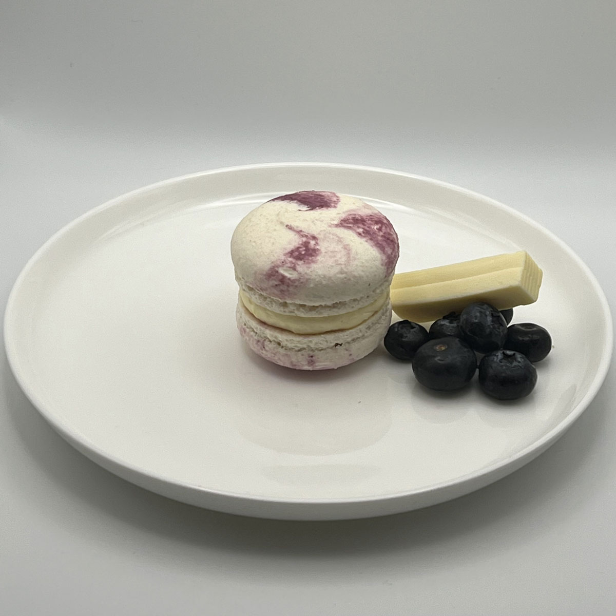 Blueberry Cheese Macaron